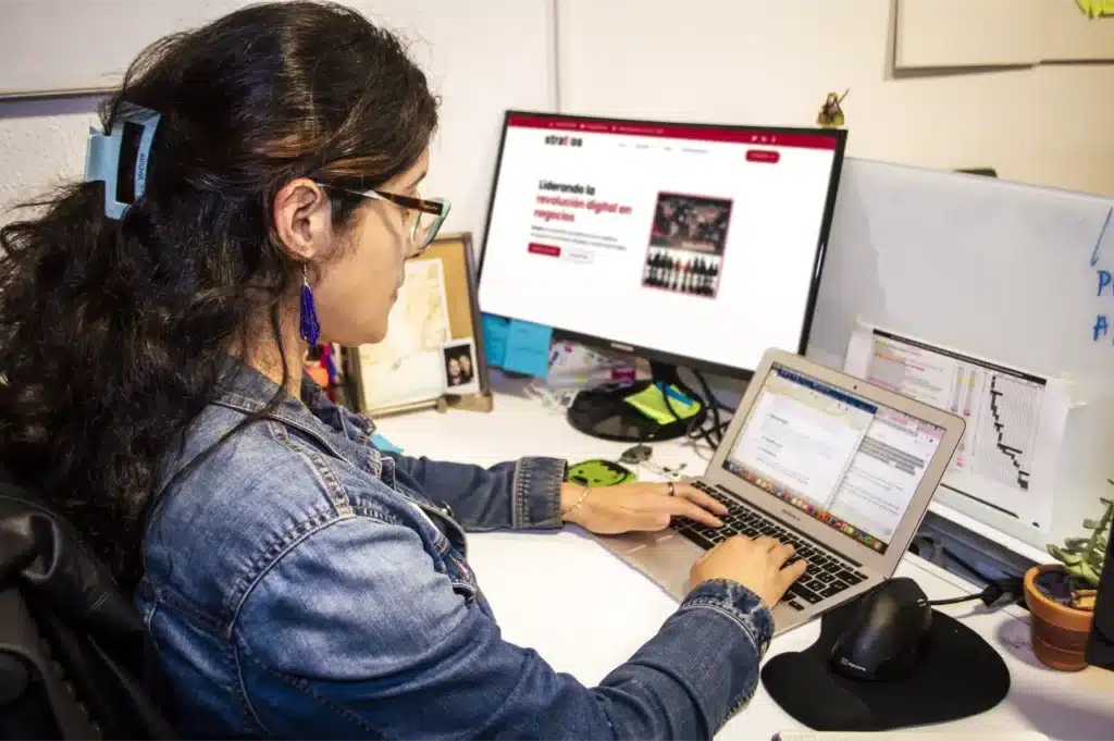 Especialización vs Interdisciplinariedad: ¿Qué Elegir en el Trabajo?